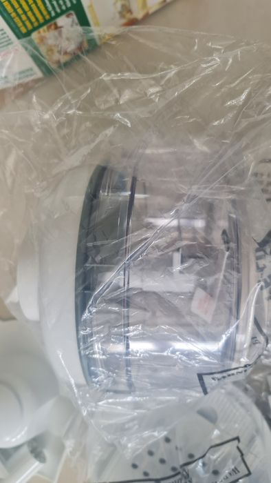 Robô de cozinha para ajudar64297759760643121