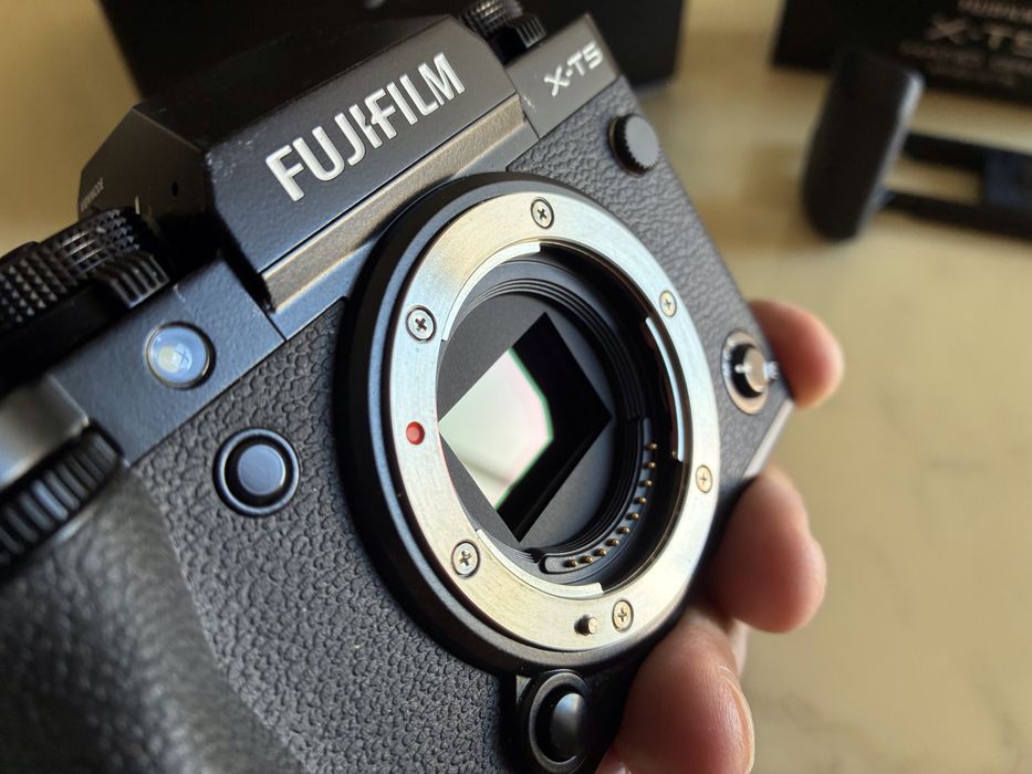 FujiFILM  XT5 e Punho Fuji - Excelente Estado -