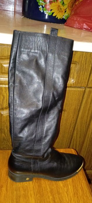 Сапоги женские кожаные.