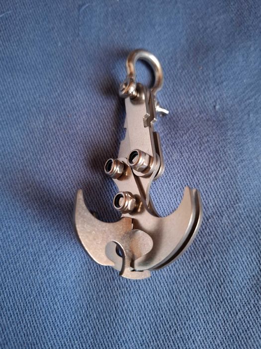 Gravity Hook443433785880760322