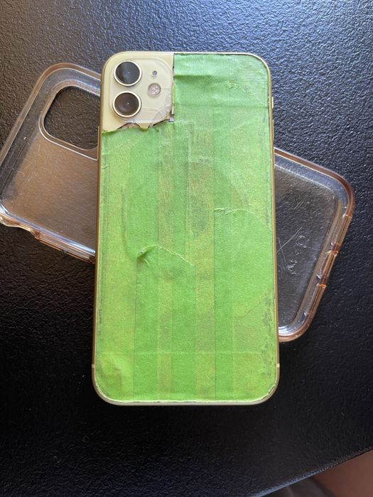 Продам Iphone 11 64gb