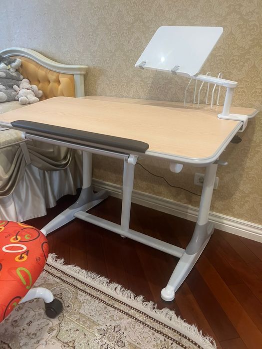 Комплект дитяча парта Mealux та шкільний стілець (1-11 клас)