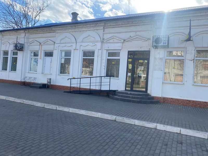 Комерційне приміщення 144 м² у самому центрі Кілії – Фасад, Парковка, вул. Дунайська, 54 / Миру, 83