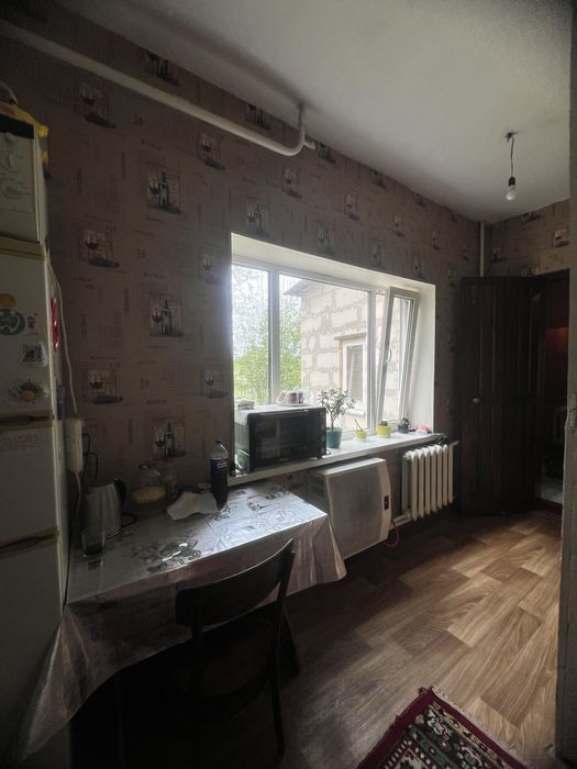 Жорнівка продаж пів будинку 4 кімнати Газ/Камін з виходом в Ліс