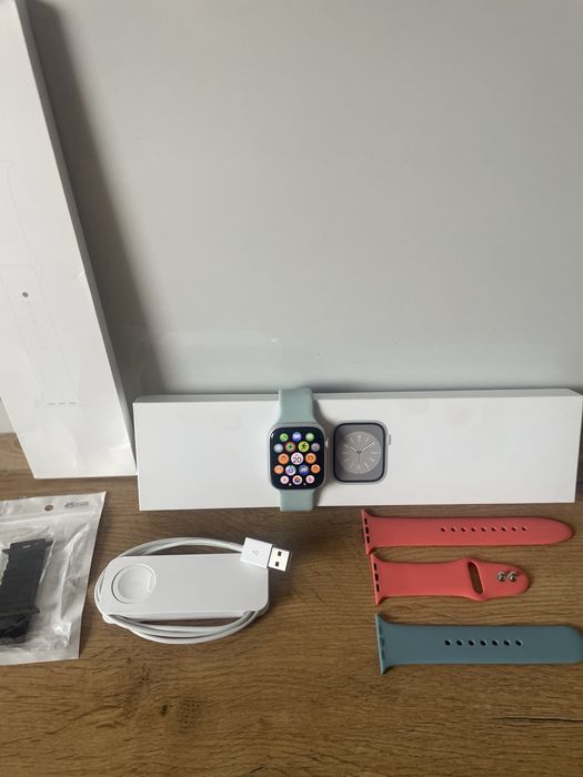 Apple Watch Series 8 45 mm GPS ZESTAW