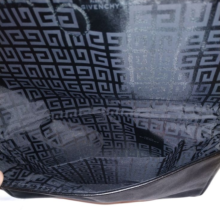 Продам новий клач GIVENCHY