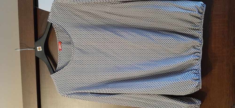 Sprzedam bluzkę r. 46