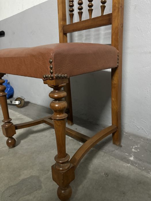 Cadeira madeira e pele vintage