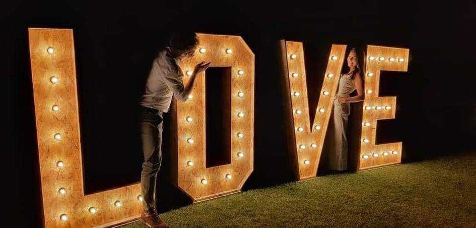 Letras Gigantes iluminadas Decorativas - LOVE