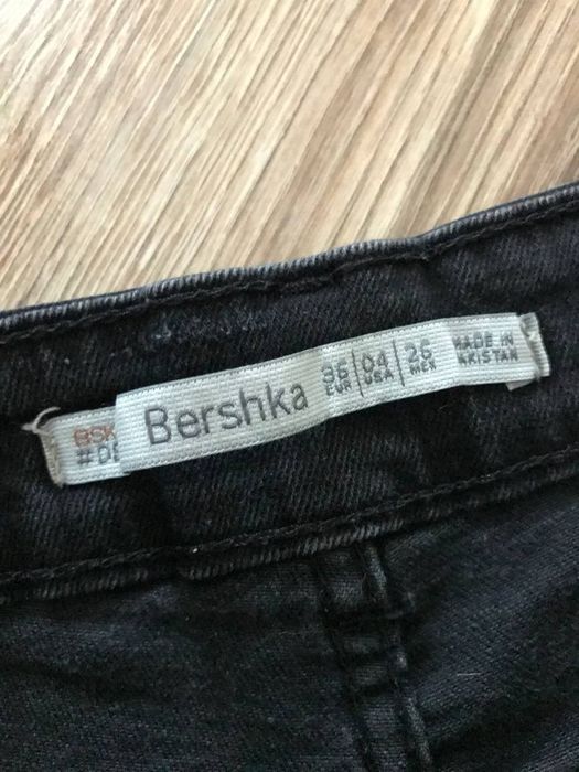 Джинсові шорти Bershka S - XS