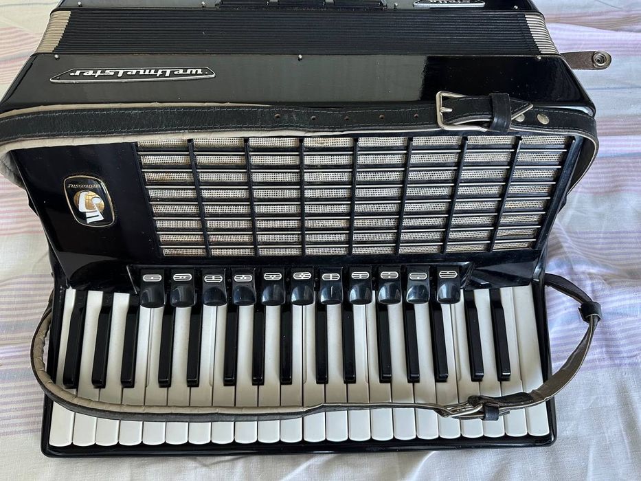 Акордеон Weltmeister Stella