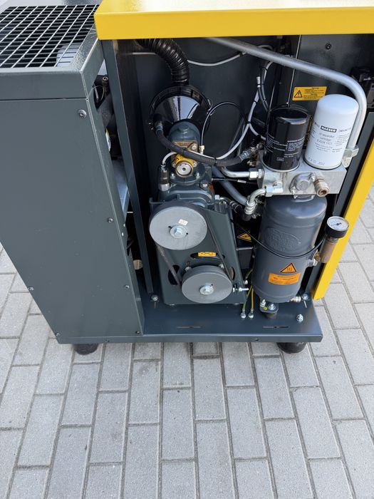 Kompresor śrubowy Kaeser SX 6 T 4KW 11 bar osuszacz