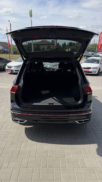 Volkswagen Tiguan SEL R-line Premium Plus 4motion Фольксваген Тігуан 2022 р 2,0 бенз 8АКПП