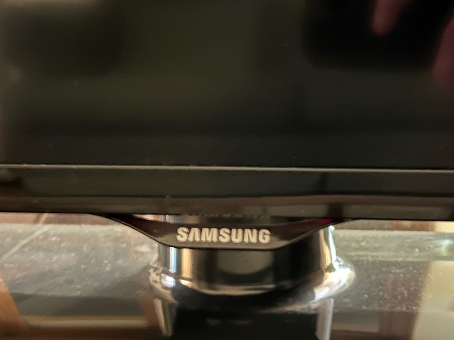 Televisão Samsung 42’’ flat screen (UE42F5000AWXZF)