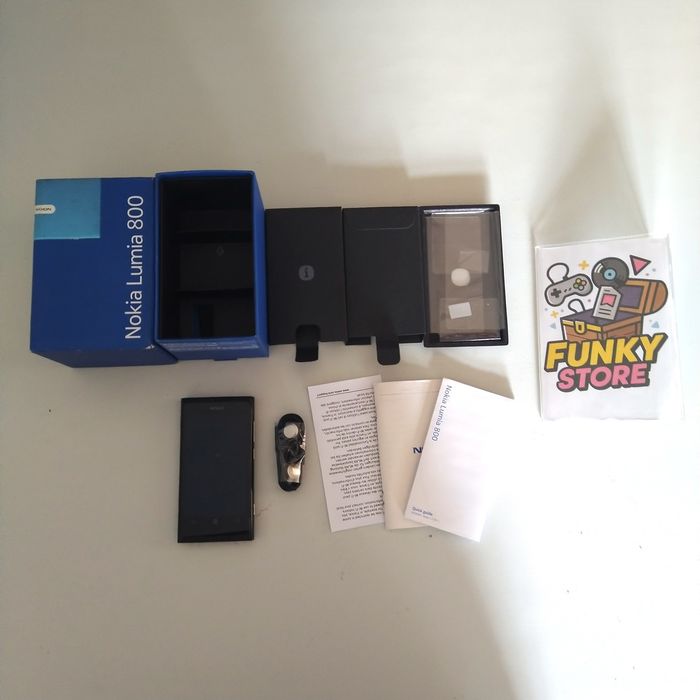Nokia Lumia 800 com caixa original