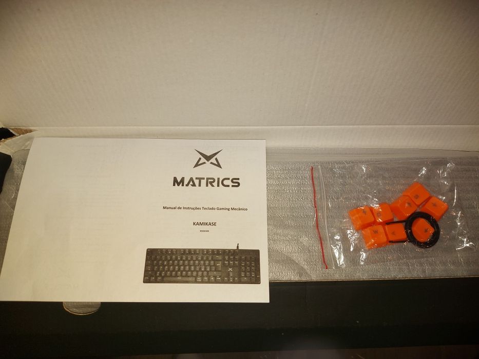 Teclado Gaming Matrics RGB