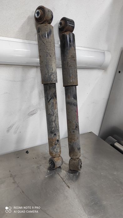 Opel Vectra C sedan amortyzatory tył