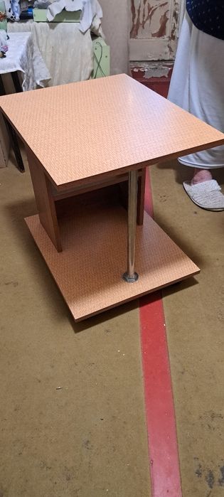 Столик та матеріал для сбору ще 6 століків