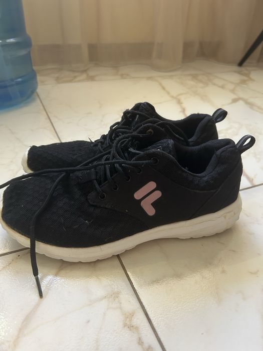 Кросівки жіночі Fila оригінал, розмір 39