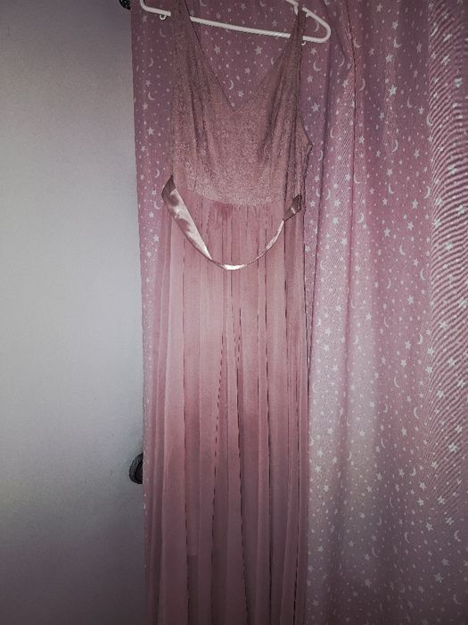 Vestidos de cerimónia mulher e criança