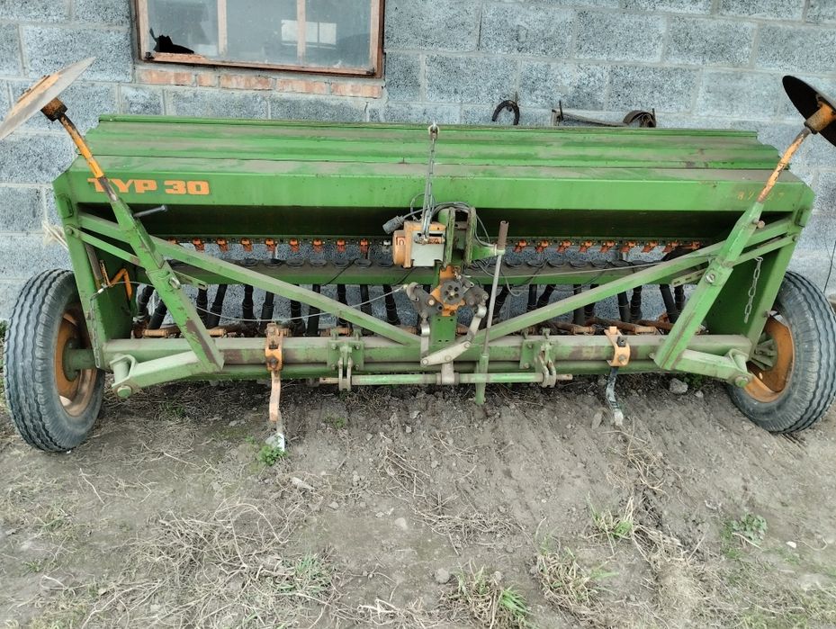 Siewnik amazone typ 30 d7  stan bdb