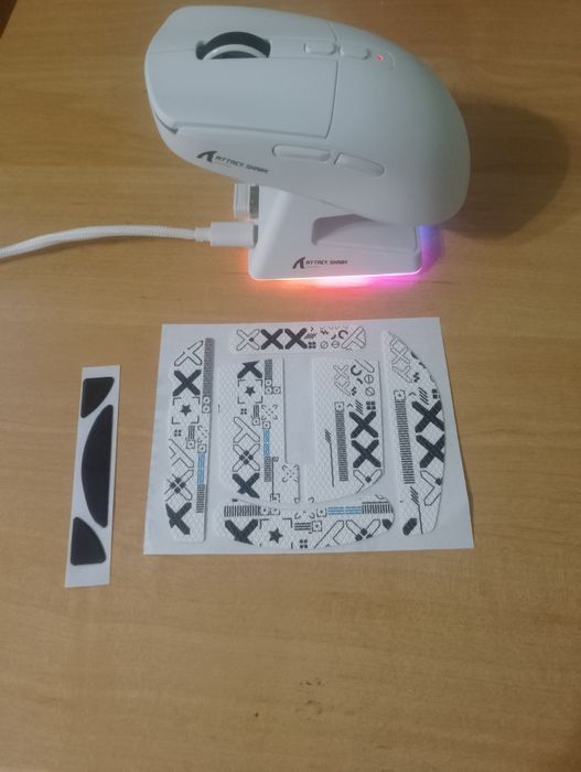 Нова мишка Attack shark x6