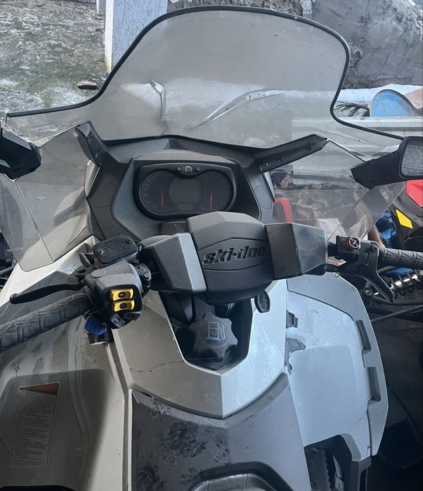 Продам снігоход BRP