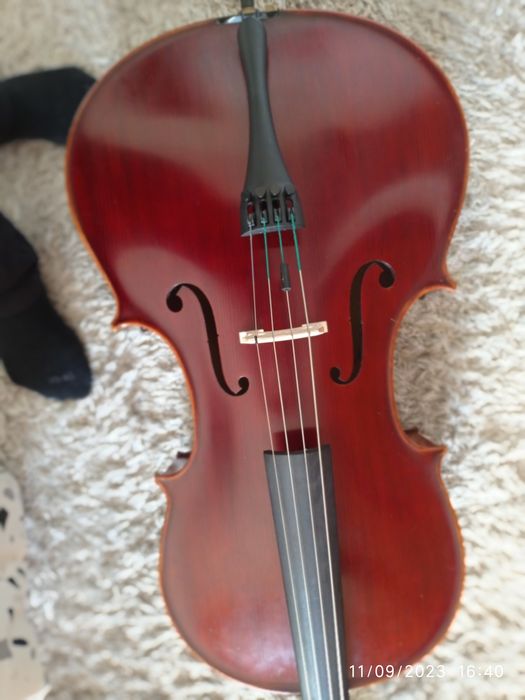 Violoncelo 3/4 + arco + saco de transporte