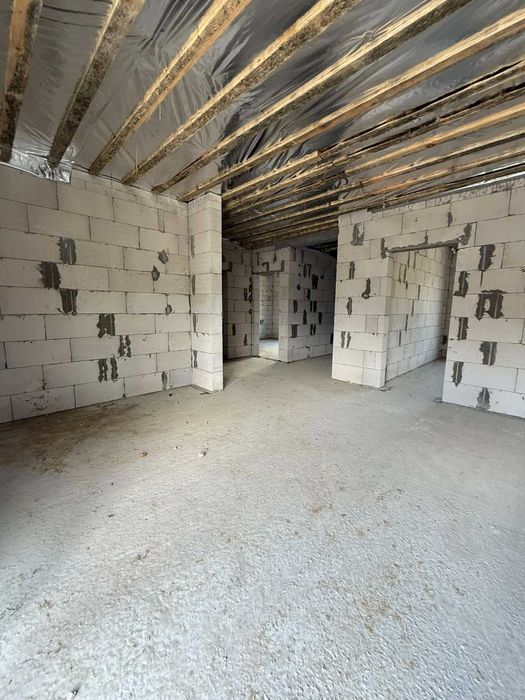 Кутовий готовий  таун  Ворзель