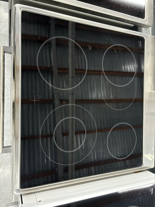 Електрична плита Bosch HKR39C250.
Склокераміка ( А311202)