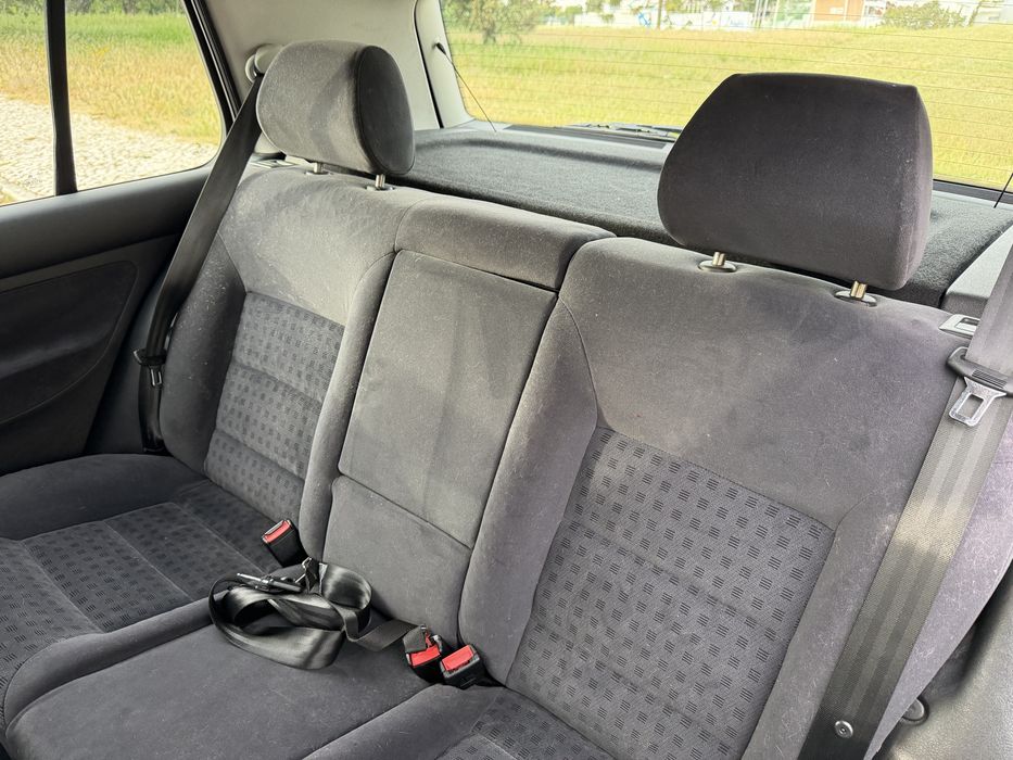 VW Golf 1.4 16V Gasolina 2002