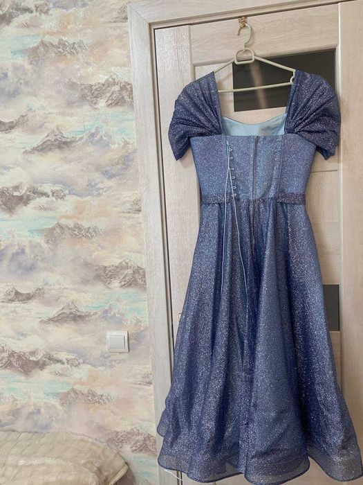 Сукня на випускний