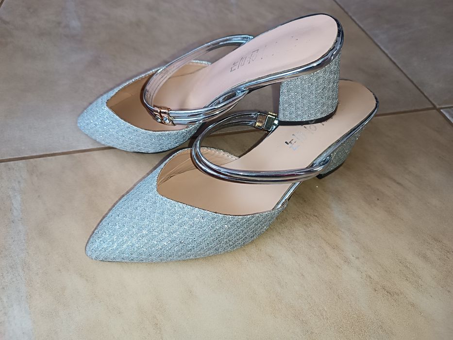 Eleganckie buty damskie na obcasie