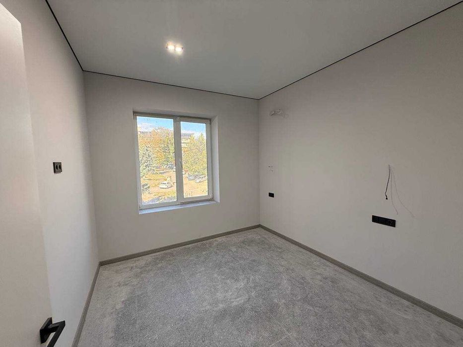 Оренда 2к приміщення  з ремонтом р-н лікарні Мечникова