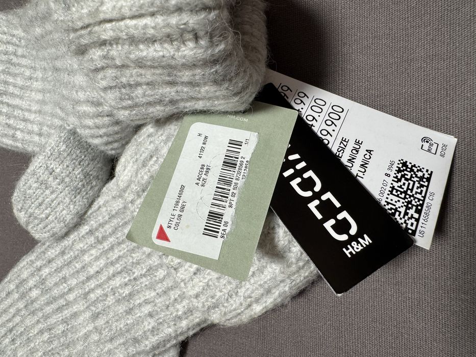 Стильні жіночі рукавички H&M.