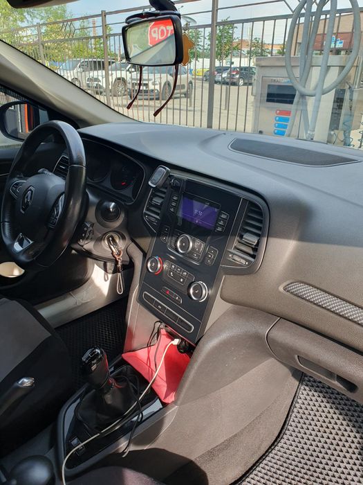 Автомобіль Рено Меган 4