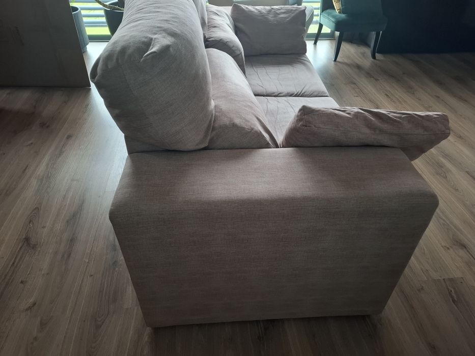 Sofá de 2 lugares, com assentos extensíveis