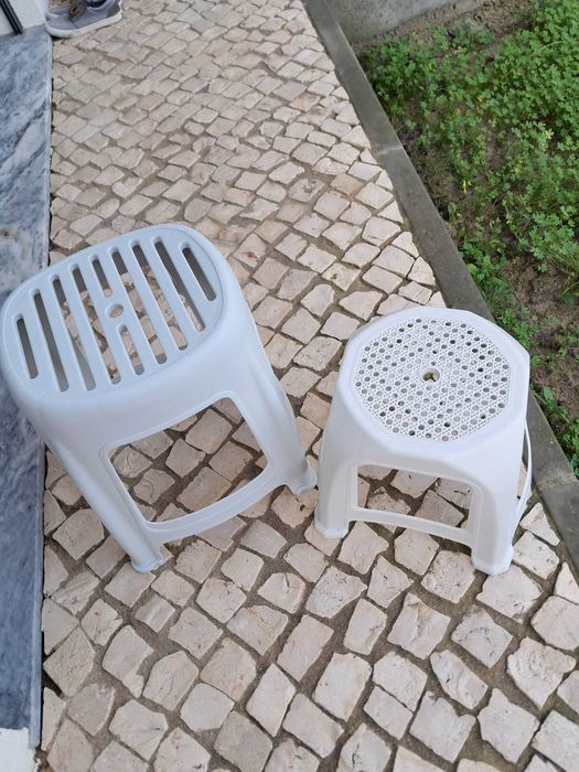 Bancos em plástico