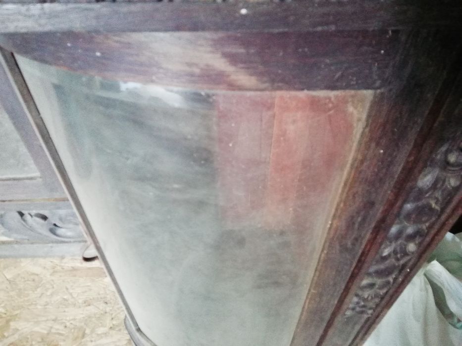 Старинный комод под реставрацию.