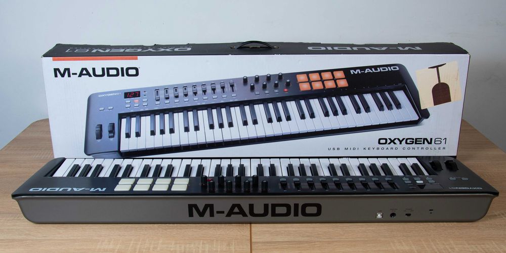 ТЕРМІНОВО! Подам M-Audio Oxygen 61 – MIDI клавіатура в ідеальному стані!