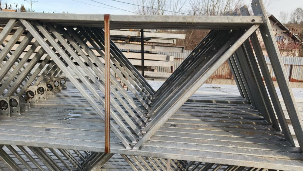 Kratownica stalowa dwuspadowa, rozpiętość 7,9m