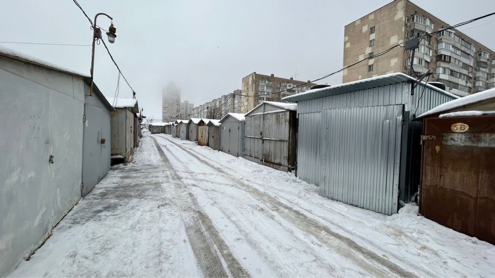 Металевий гараж 18м2 в ГБК «Борисфен» 3 на 6м. Початок ряду