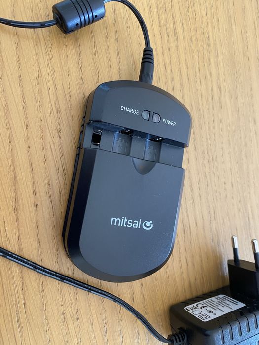 Universal Battery and Cell Charger64354200202498121