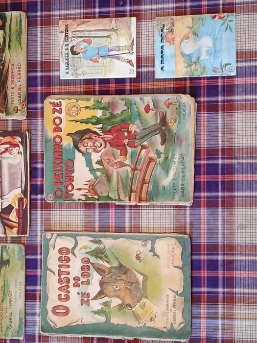 Livros infantis antigos Colecçao Salta Pocinhas, coelhinho branco, Manecas, Gato Preto, Formiguinha
