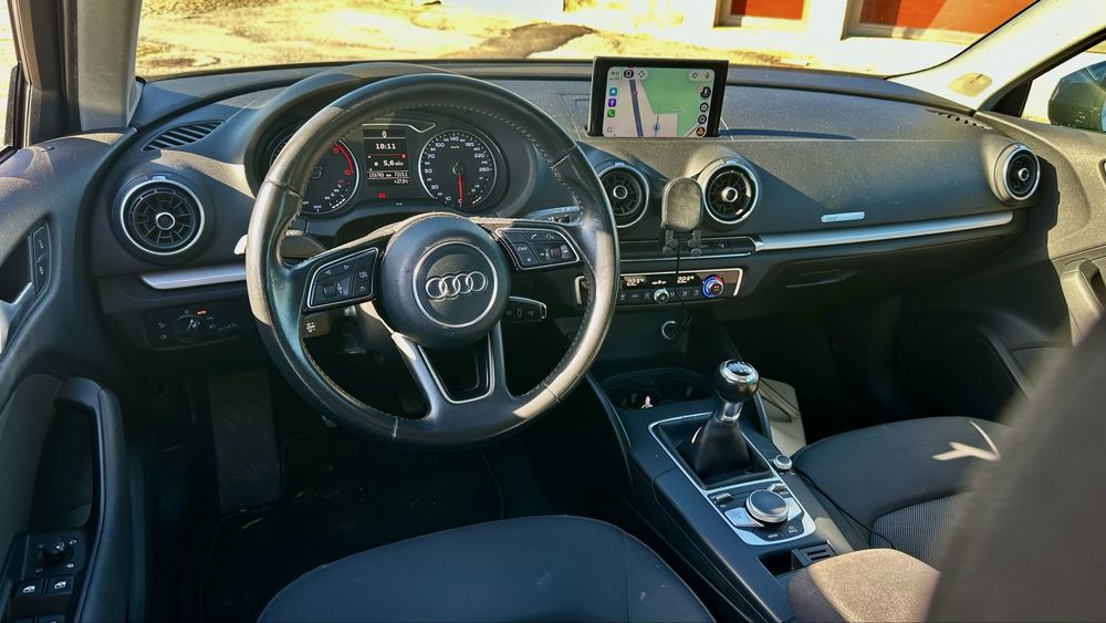 Audi A3 Sportback 1.6 TDI – Nacional – CarPlay – Travões Novos