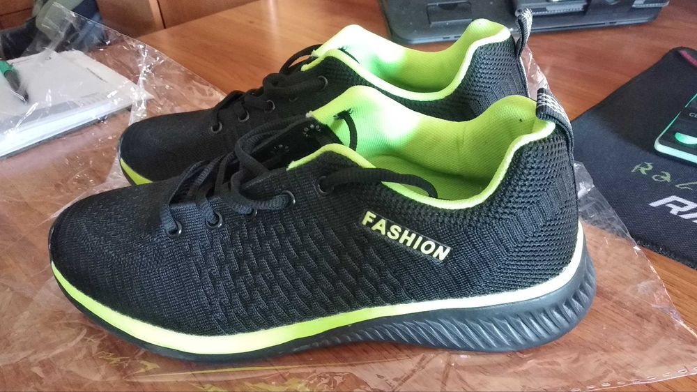 Tênis, Calçado Atlético, Respirável | Novos (43)