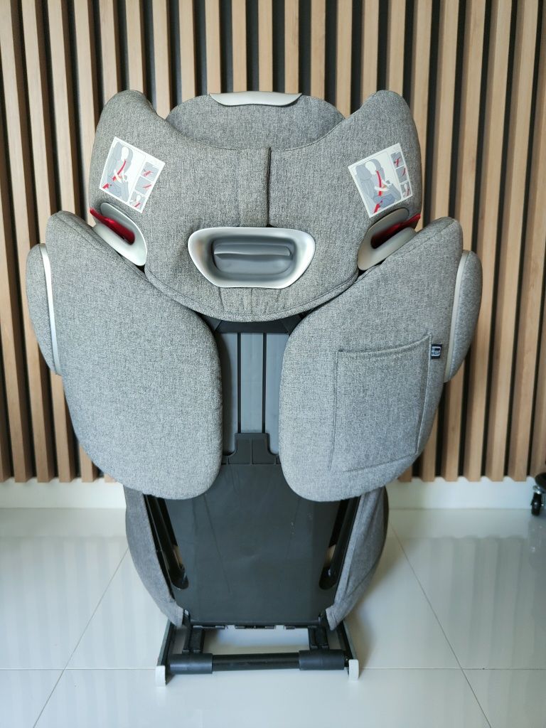 Fotelik samochodowy Cybex Solution Q3 Fix Plus Manhattan Grey 15 36Kg od Widzew OLX.pl