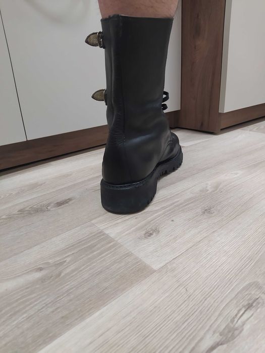 чоловічі черевики - берці