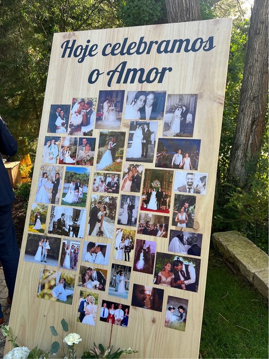 Placa / Quadro em pinho c/ cavalete para fotos de casamento.