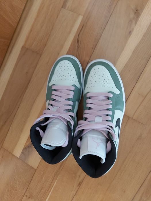 Jordan 1 Mid Dutch Green